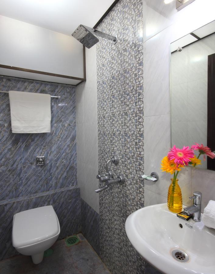 Hotel Railway Inn Тане Екстериор снимка