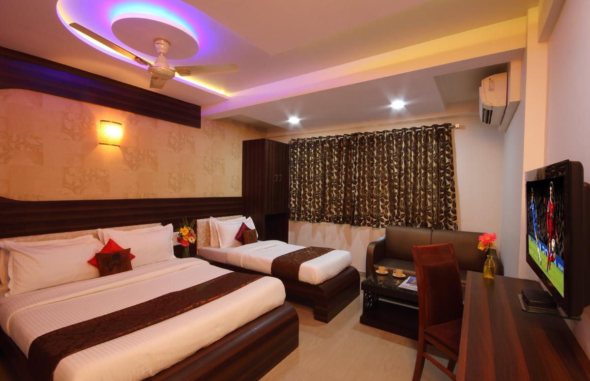 Hotel Railway Inn Тане Екстериор снимка